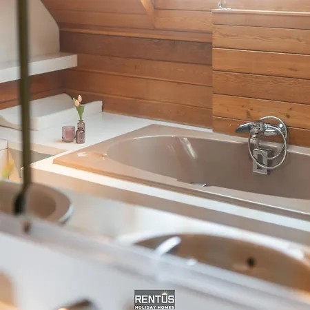 T Zandhuis - Vintage With Garden In Oostende