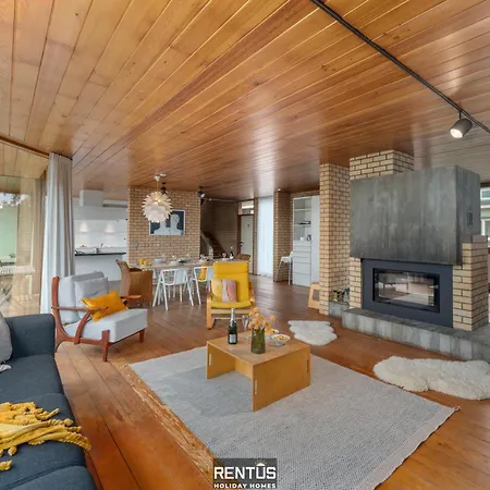 T Zandhuis - Vintage With Garden In *