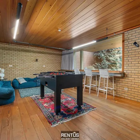 T Zandhuis - Vintage With Garden In *